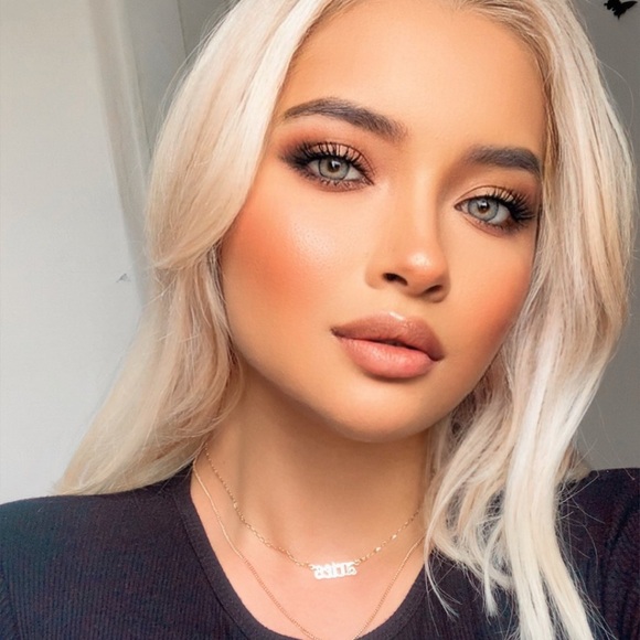 Meet your Posher, Mell - Picture 1 of 1